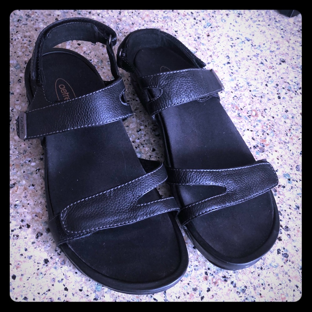 Aetrex Sandals